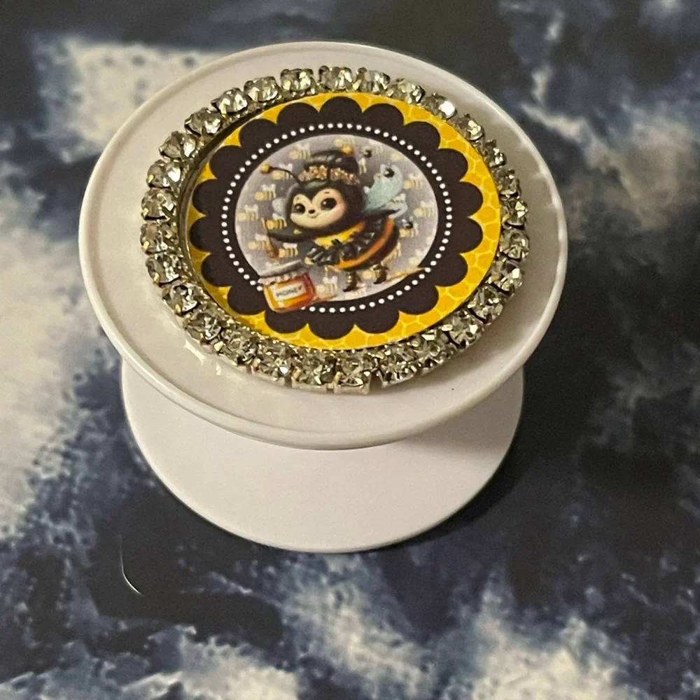 Bumble bee phone accessory